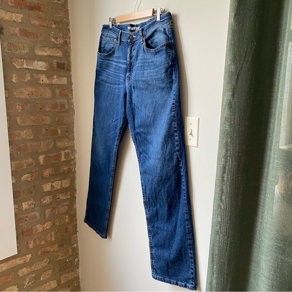 Wrangler Men's Blue Jeans Relaxed Fit 34x32 - Picture 2 of 10